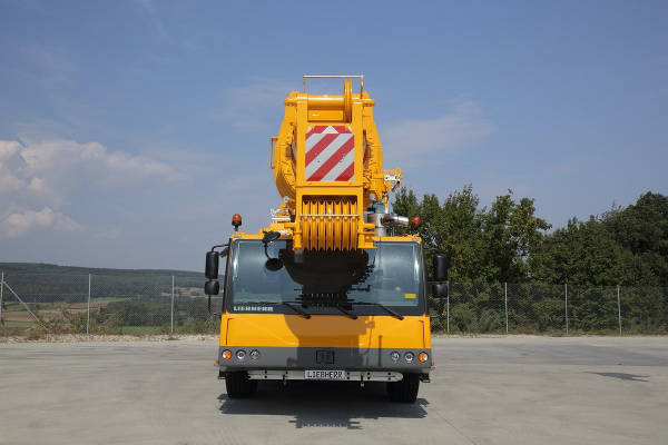 220 Liebherr Kran